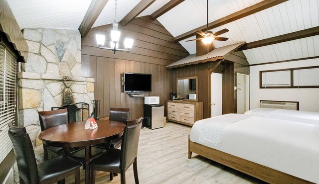 Arrowhead Tree Top Lodge in Lake Arrowhead