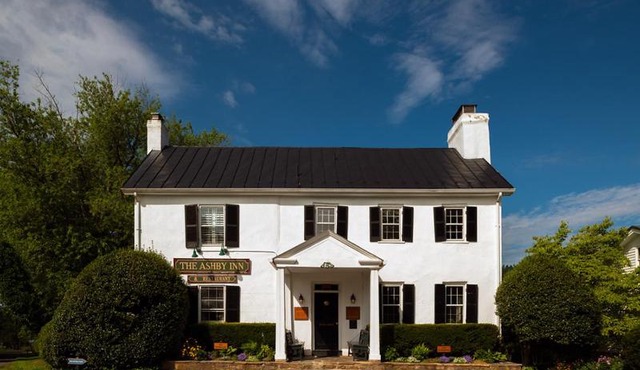 Ashby Inn & Restaurant in Paris