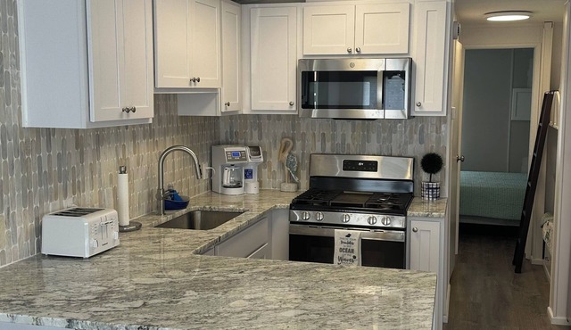 Assateague Pointe. Just renovated 2 Br 2 Bath. Sleeps 6 + 2 Kids. in Berlin
