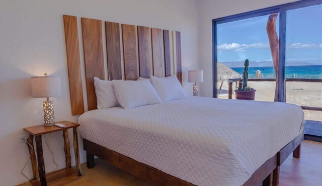 Beachfront Cabin at Rasta Beach, just steps from the water, with stunning ocean views in El Sargento