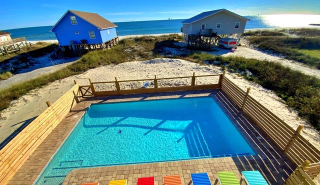 Beachfront, Private Pool and Elevator in Gulf Shores