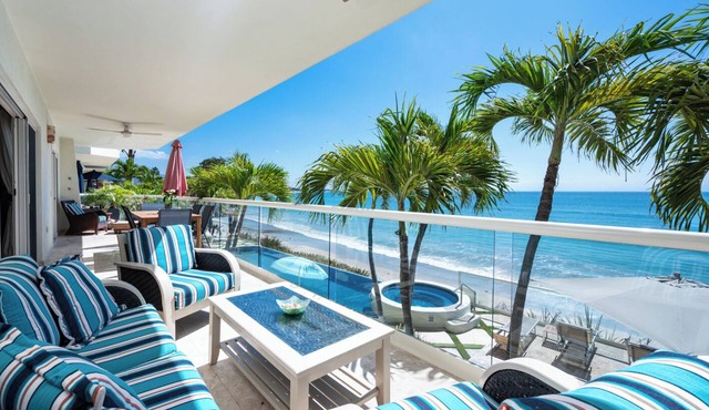 Beachfront Punta Mita 3BR w/Infinity Pool in Punta Mita