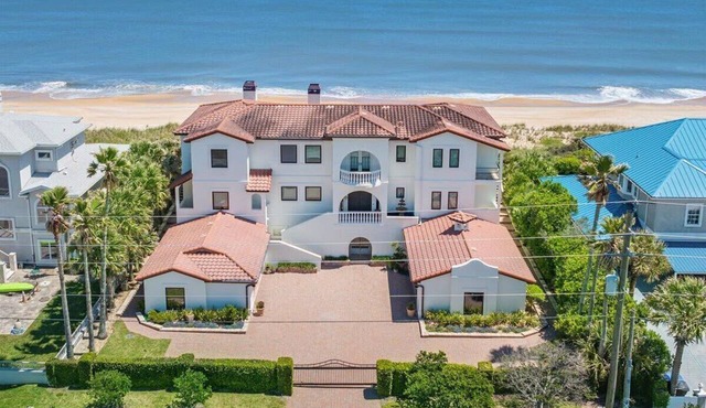 Beachfront Villa, Panoramic Deck & Private Beach in Ponte Vedra Beach