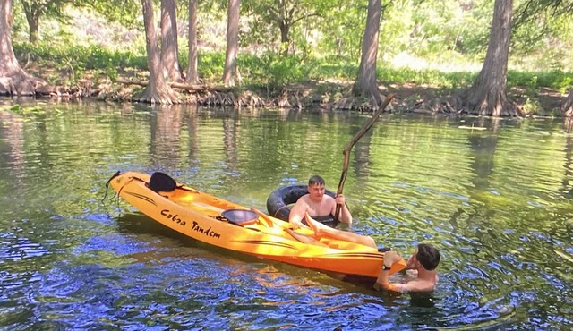 Beautiful Private River, Pool Table, Games, Lush Lawn, Pet OK, Kayak Heaven! in Leakey
