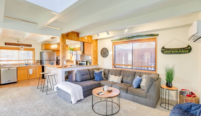 Bend Home w/Fire Pit, 4 Mi to High Desert Museum! in Bend