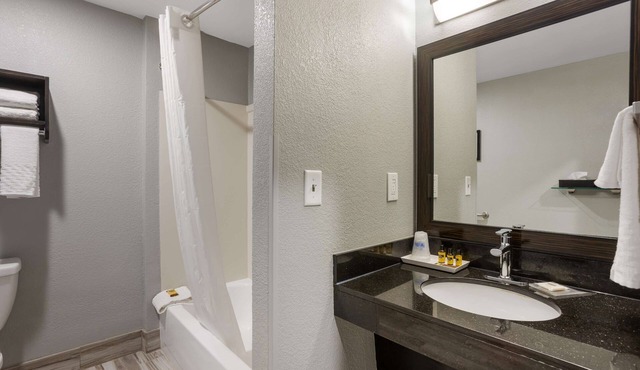 Best Western Plus Columbia Inn in Columbia