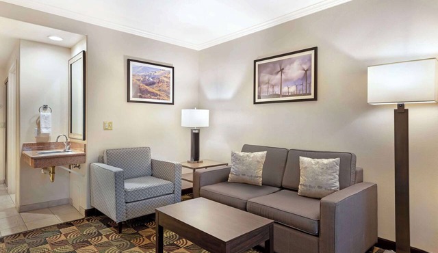 Best Western Plus Country Park Hotel in Tehachapi