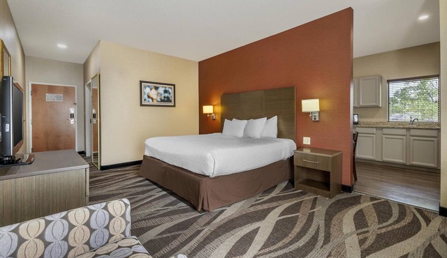 Best Western Plus University Inn in Olean
