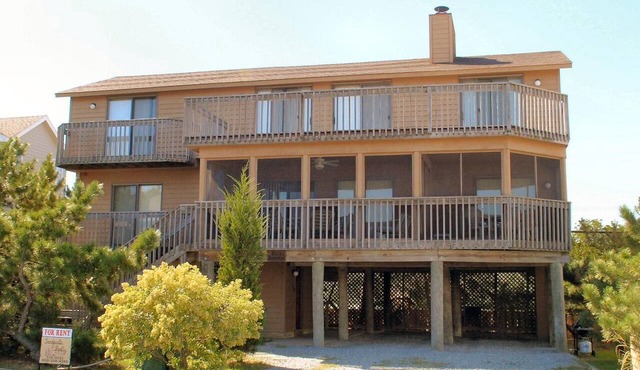 Bethany Beach Coastal Retreat in South Bethany