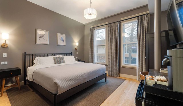 Boutique MicroHotel Room on Downtown Mall: The Townsman: Poe Room in Charlottesville