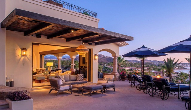 Breathtaking Villa w/Chef, Butler, & Steps From Swimmable Beach in Del Mar in San José del Cabo