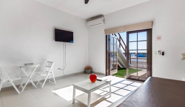 Bright dog-friendly suite with kitchenette, heated outdoor pool, hot tub, patio in Rosarito