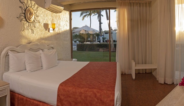 Cabo Blanco Hotel & Marina in Barra de Navidad