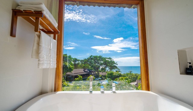 Camia Resort & Spa