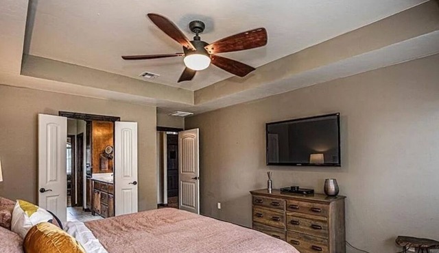 Charming 3-bedroom house near Norman! in Moore