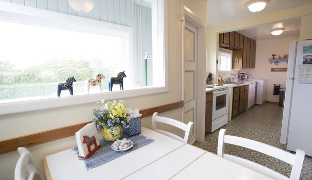 Charming Cannon Beach Cottage- Perfect Family Getaway near the beach! in Cannon Beach