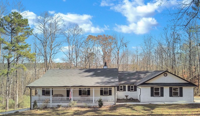Charming Dacula Hideaway in Dacula