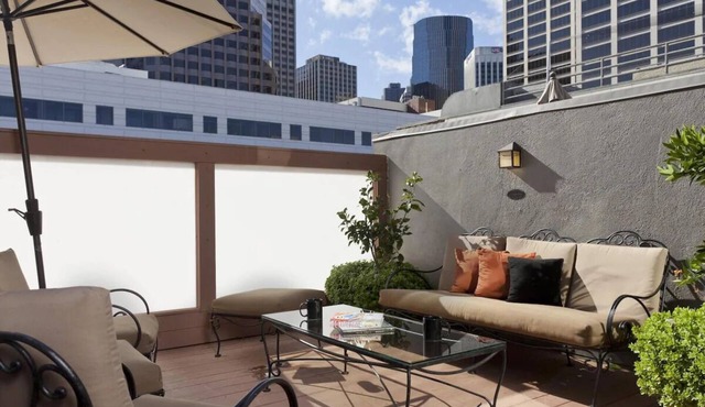 Charming Embarcadero Room Near Ferry, Oracle Park & Painted Ladies in San Francisco