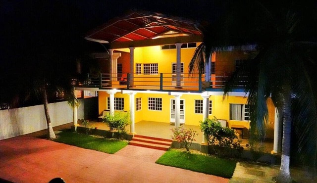 Charming Retreat | 3BR, Pool Access & Ground Floor in Playa Agua Blanca