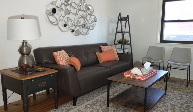 Charming Top Floor Home Close to I-80, UNL, & Downtown in Lincoln