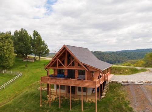 Chasing Clouds Cabin in Todd