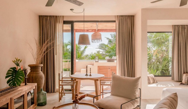 Chic Beach suite with Plunge Pool in Tulum Hotel Zone in Tulum