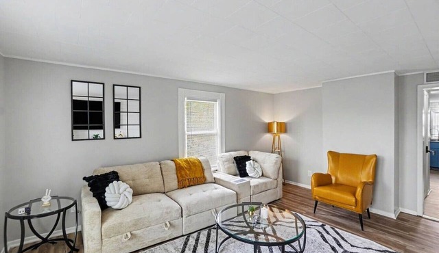Chic`n Cozy 1BR Dtwn-Plush Mattress-FirePit-Unit C in Manistee