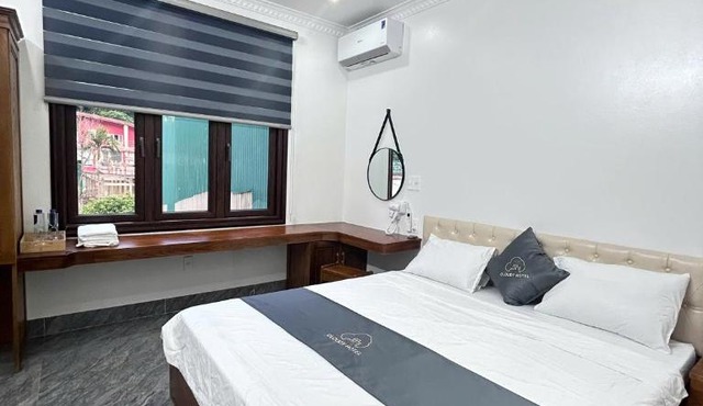 Cloudy Hotel