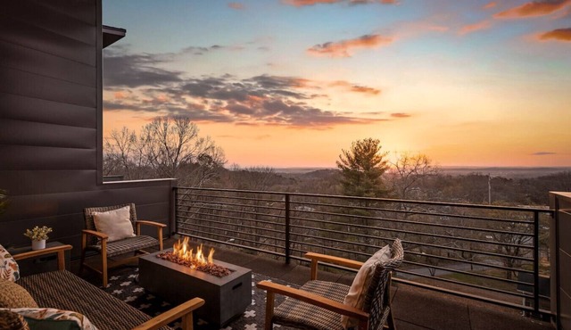 Coachella -An Atomic Ridge Home in Chattanooga
