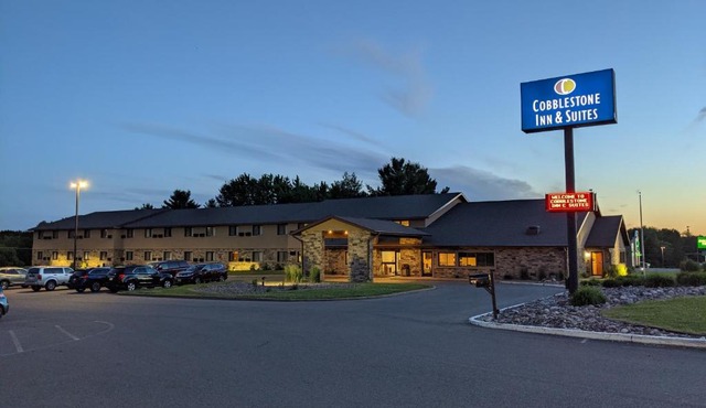 Cobblestone Inn & Suites - Merrill in Merrill