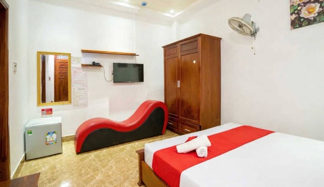 Collection O Long Phung Hotel