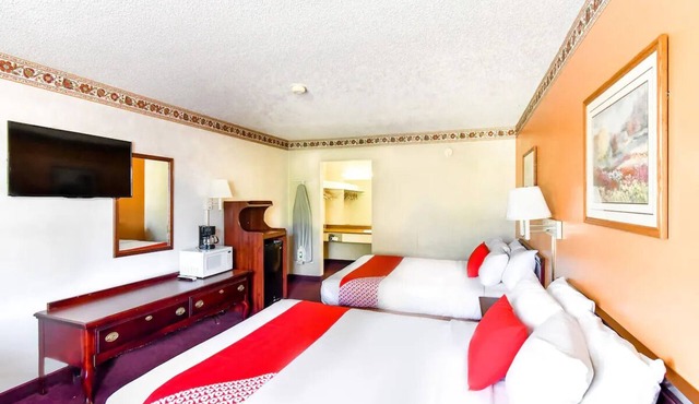 Conveniently Situated 2 Double Room for Road Trippers in Tyler