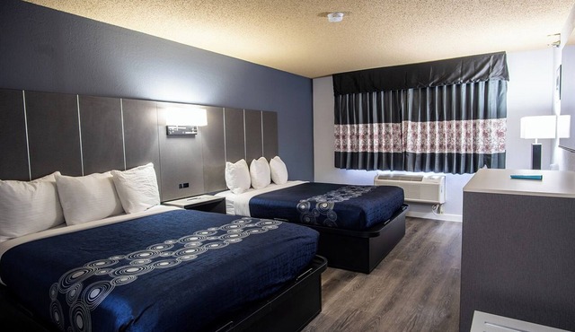 Coratel Inn & Suites by Jasper Eagan - 2 Queen Bed Non Smoking in Eagan