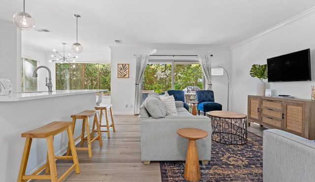 Cotton Cottage – Pet-Friendly Retreat with Private Pool & Fenced Yard | Sleeps 8 in Hilton Head Island