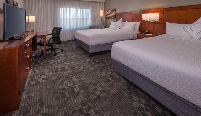 Courtyard by Marriott Dulles Town Center in Sterling