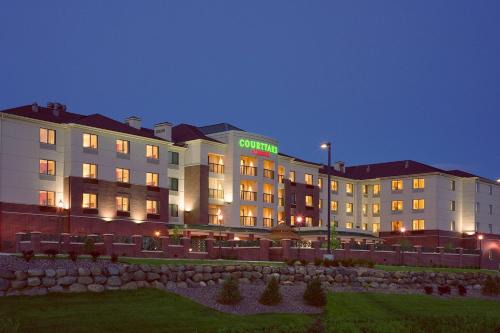 Courtyard by Marriott Madison East in Madison