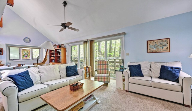 Cozy 3 bedroom 2 bath beach house with private setting! Pool, Trolley, Wifi, Beach Town! in Bethany Beach