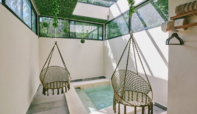 Cozy Jungle Retreat, Private Indoor Pool, Breakfast, 5 mins to the Beach in San Miguel de Cozumel