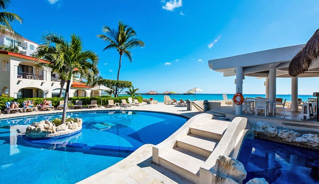 Cozy Space Beach Front in exclusive community in Playa del Carmen