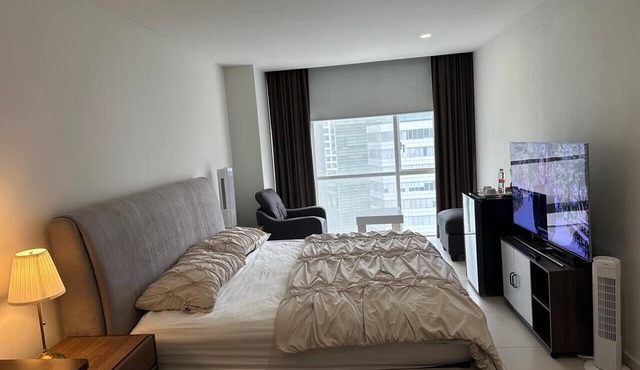 DELUXE ROOM WITH PRIVATE BATHROOM, 5 MINUTES FROM THE U.S. EMBASSY in Ciudad de México