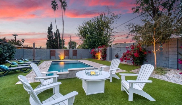 Desert Escape | Poolside BBQs, Sunset Views & Spacious Comfort in Phoenix
