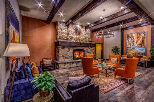 Desert Rose Resort & Cabins in Bluff