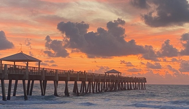 Directly across Juno Beach and Pier! in Juno Beach