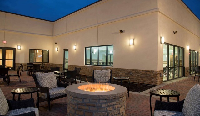 DoubleTree by Hilton Schenectady Downtown in Schenectady