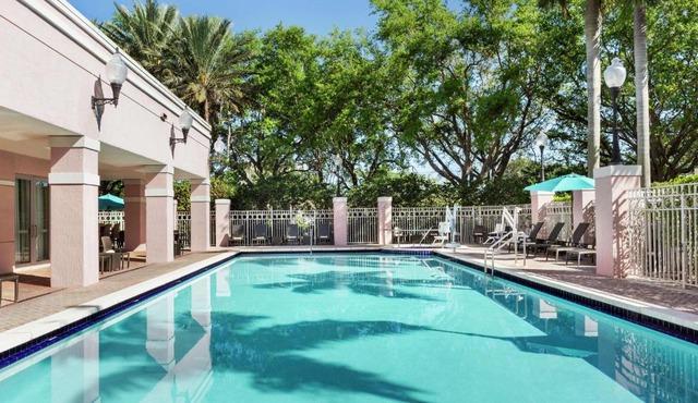 DoubleTree by Hilton Sunrise - Sawgrass Mills in Sunrise