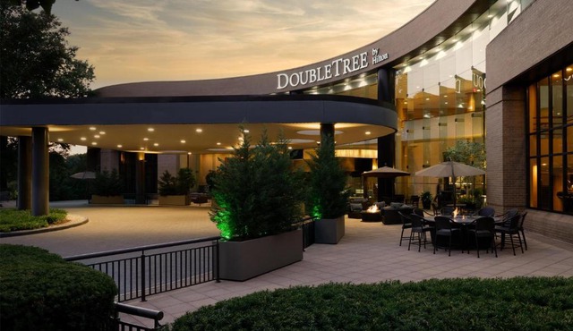DoubleTree by Hilton Washington Dulles Airport in Herndon