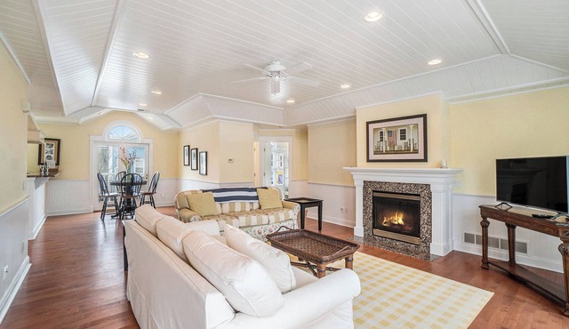 Downtown! Above local businesses and walking distance to everything! in Harbor Springs