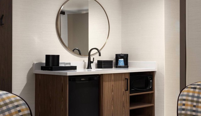 Embassy Suites by Hilton Cincinnati Northeast Blue Ash in Cincinnati