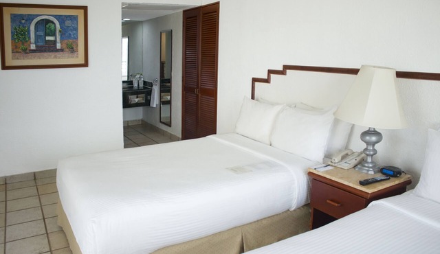 Emporio Ixtapa - with Optional All Inclusive in Ixtapa