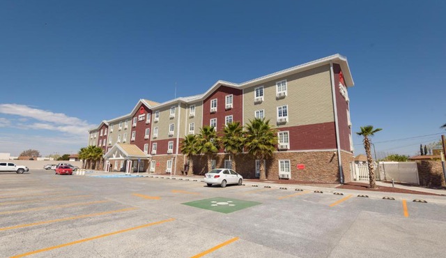 Extended Suites Coatzacoalcos Forum in Coatzacoalcos